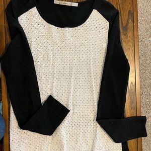 Gibson Black & White Color Block Crochet Detail Long Sleeve Sweater Size Small